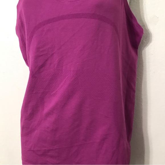 Lululemon top size 8 - Picture 2 of 6